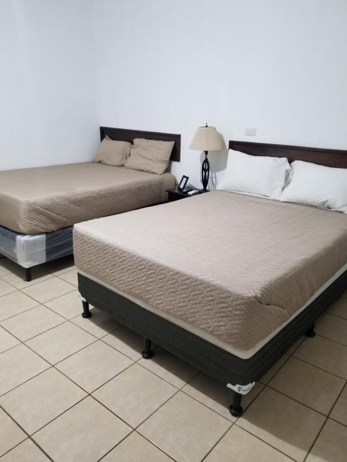 Judys Home - Bed And Breakfast Retalhuleu Εξωτερικό φωτογραφία