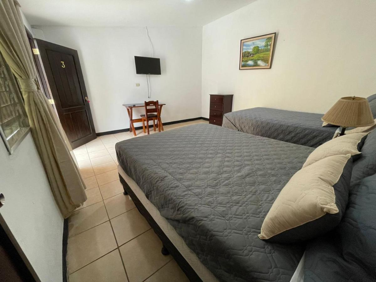 Judys Home - Bed And Breakfast Retalhuleu Εξωτερικό φωτογραφία